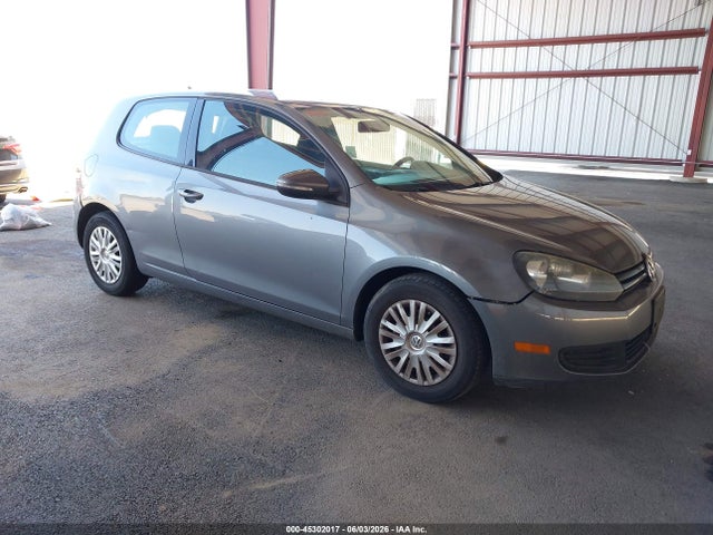 Salvage Volkswagen Golf Image