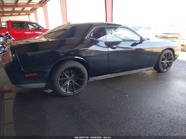 Dodge Challenger Sxt