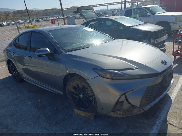 Salvage Toyota Camry Image
