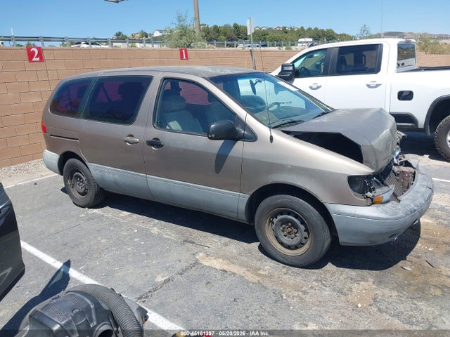 Toyota Sienna Ce