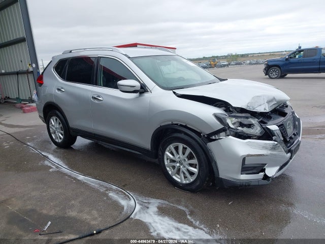 Salvage Nissan Rogue Image