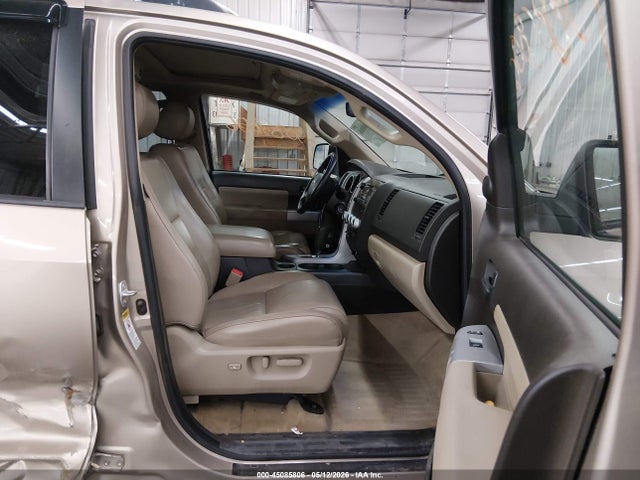 Toyota Sequoia Sr5 5.7l V8