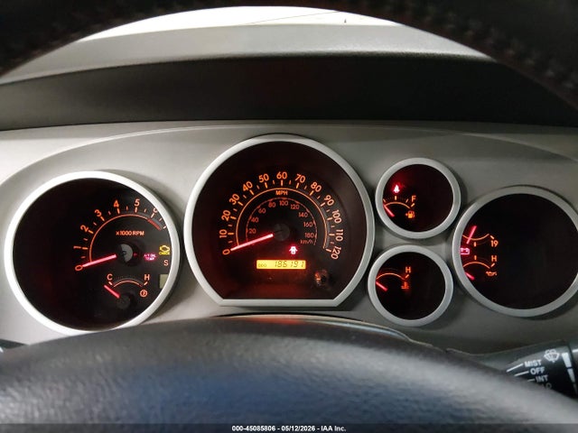 Toyota Sequoia Sr5 5.7l V8
