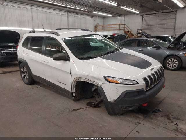 Salvage Jeep Cherokee Image