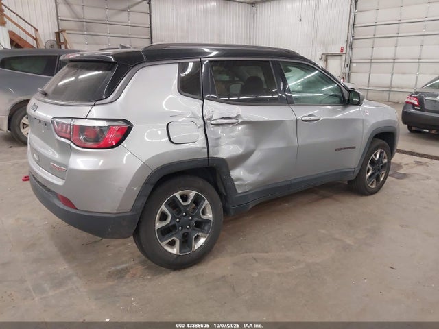 Jeep Compass Trailhawk 4x4