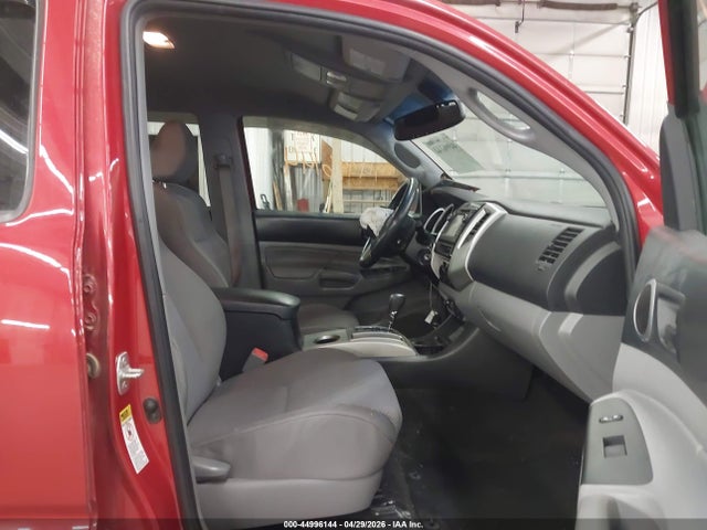 Toyota Tacoma Base V6