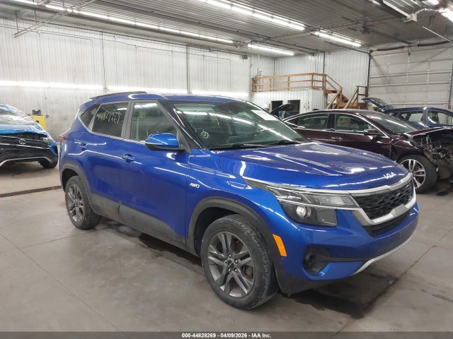 Salvage Kia Seltos Image