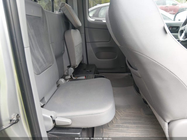 Toyota Tacoma Base V6