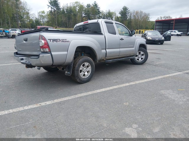 Toyota Tacoma Base V6