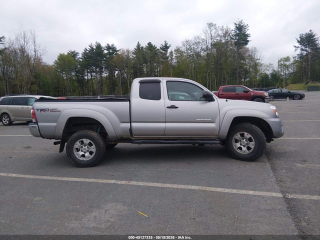 Toyota Tacoma Base V6