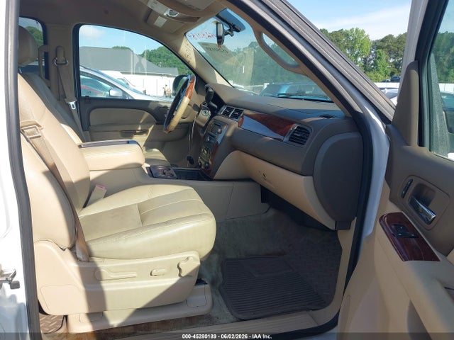 Chevrolet Suburban 1500 Lt