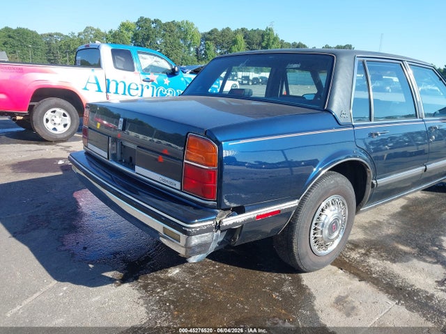 Oldsmobile Delta 88 Royale Brougham