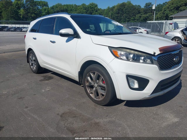 Salvage Kia Sorento Image