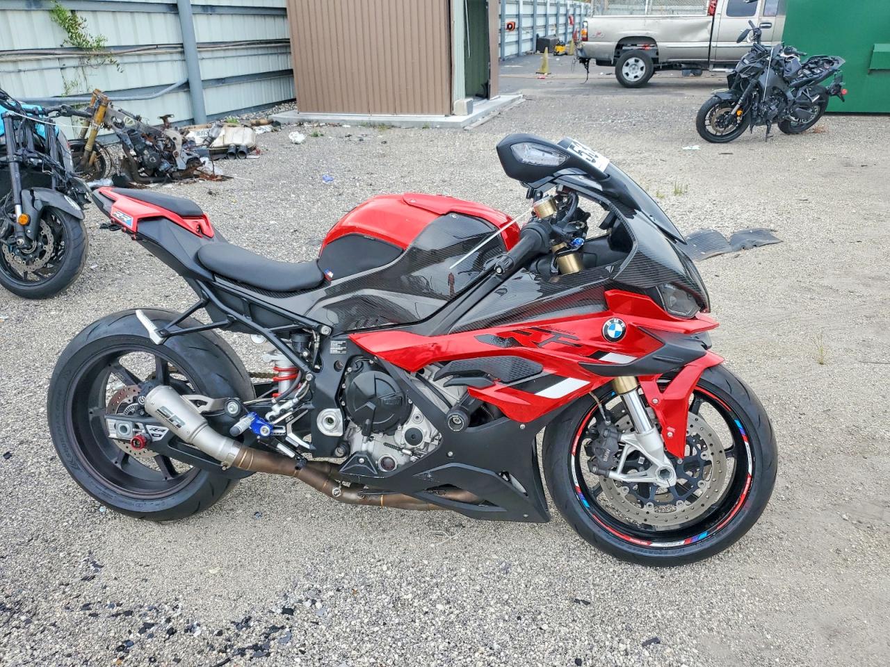 Salvage BMW S Image