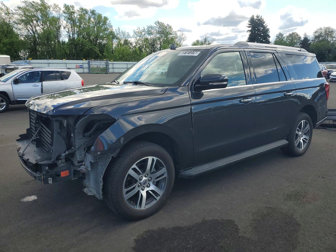 Salvage Ford Expedition Image