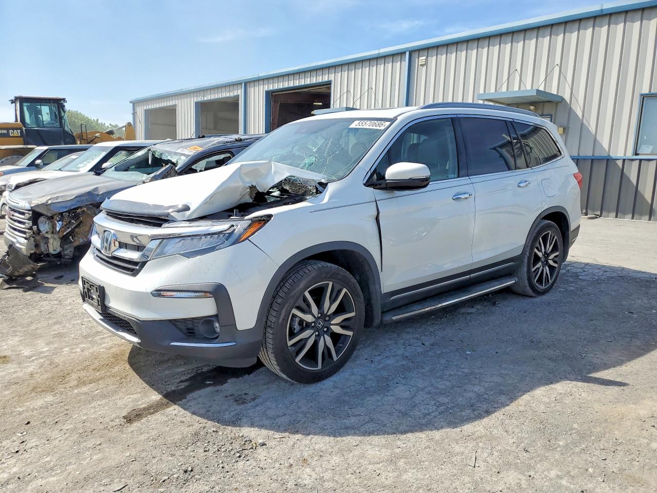 Salvage Honda Pilot Image
