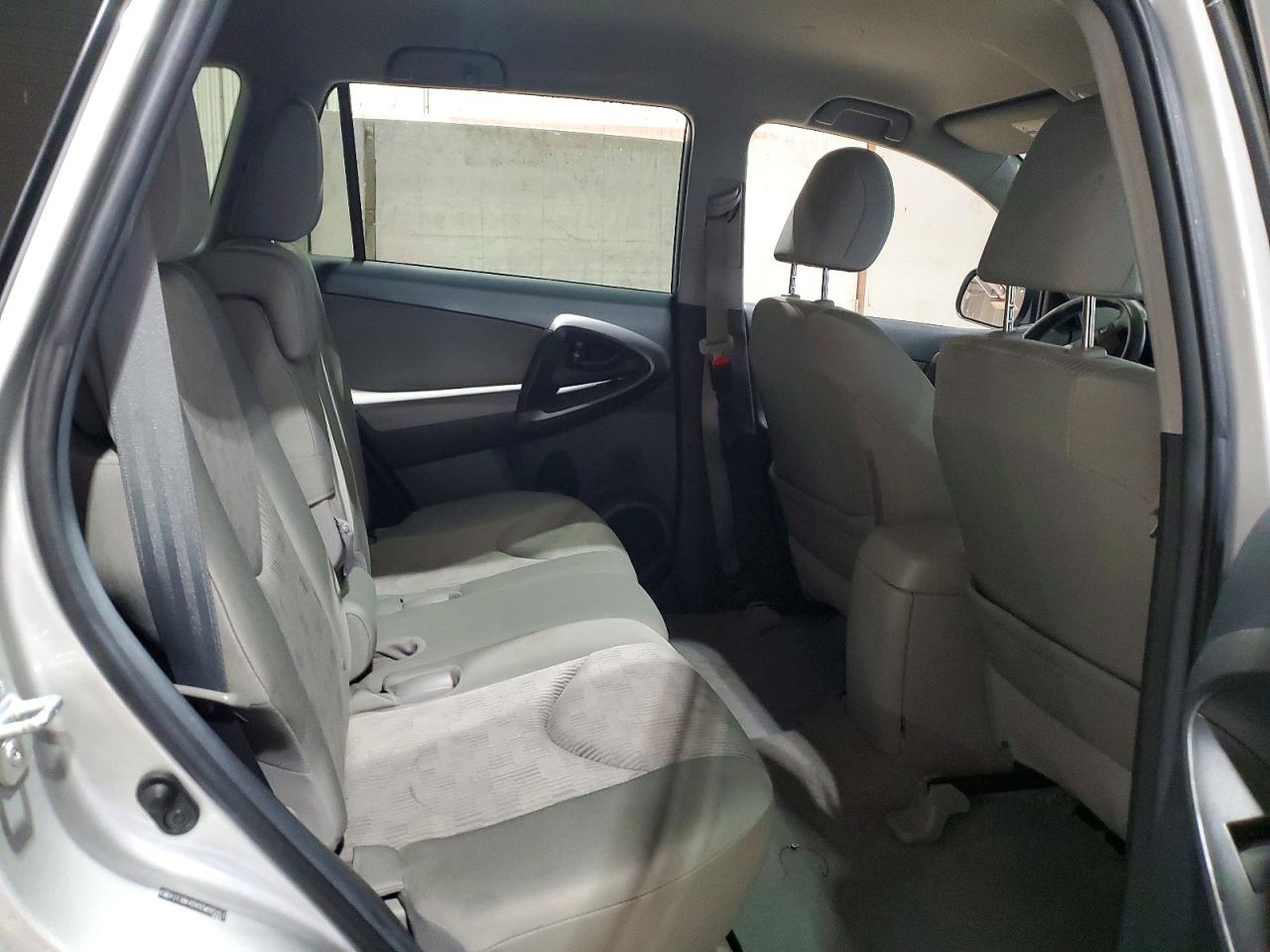 Toyota RAV4 Base