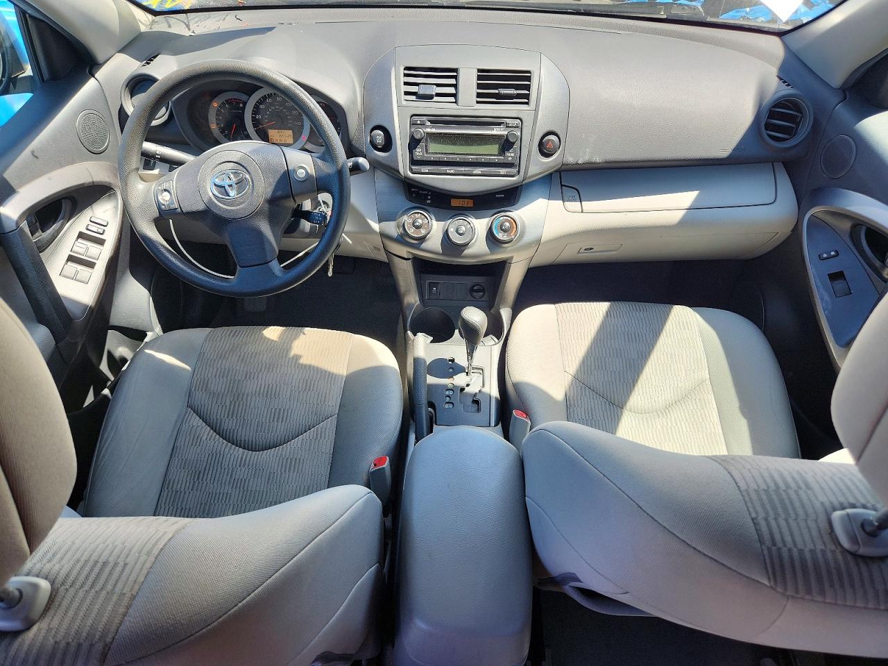 Toyota RAV4 Base