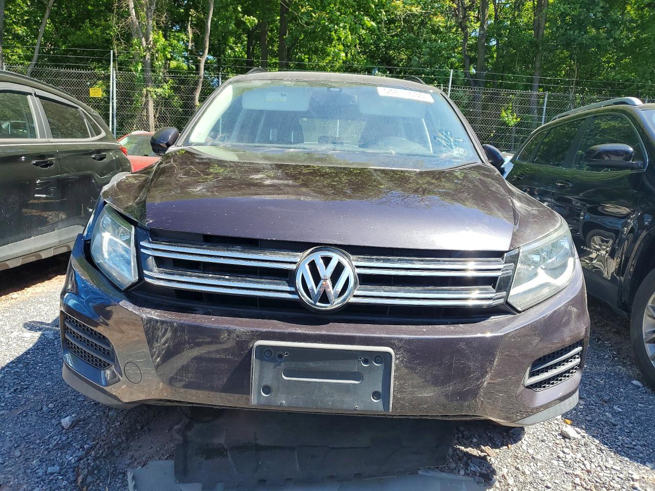 Volkswagen Tiguan S
