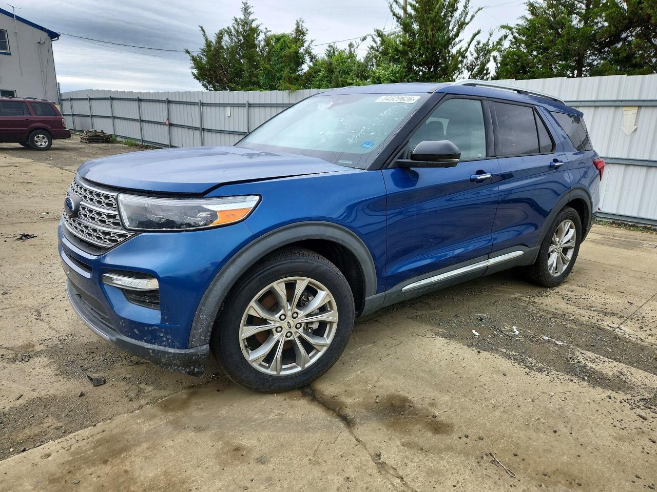 Salvage Ford Explorer Image
