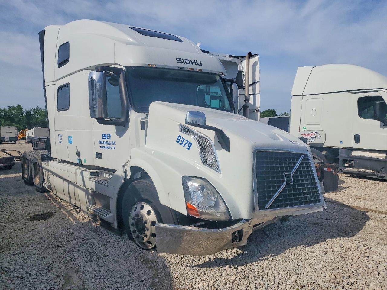 Salvage Volvo Vnl Image