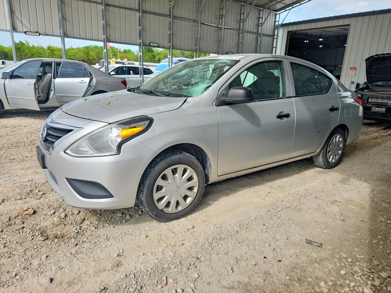 Salvage Nissan Versa Image