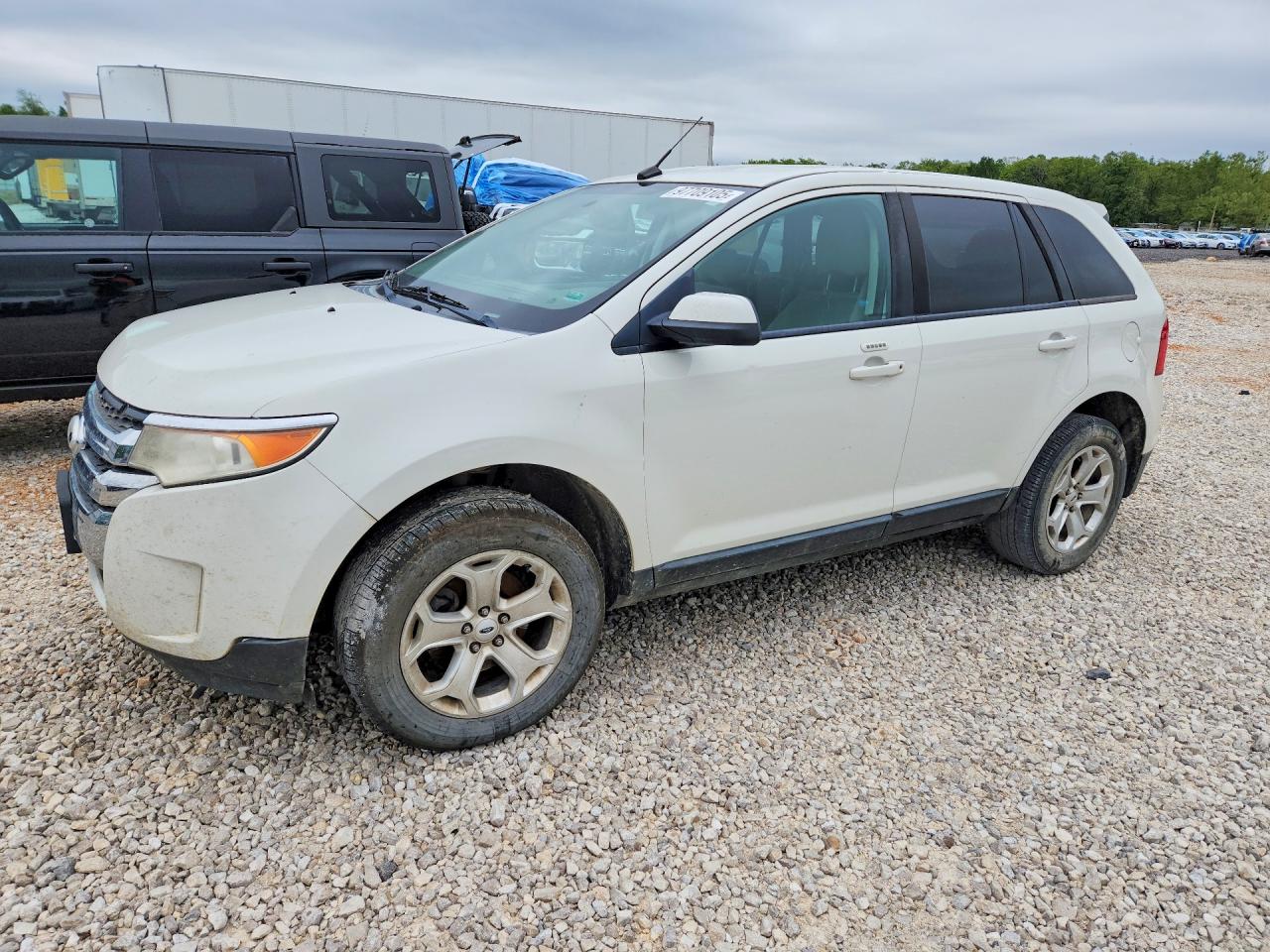 Salvage Ford Edge Image
