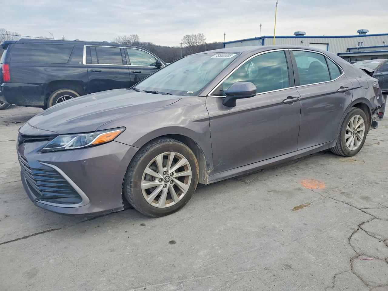 Salvage Toyota Camry Image