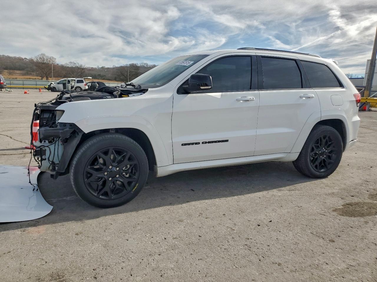 Salvage Jeep Grand Cherokee Image