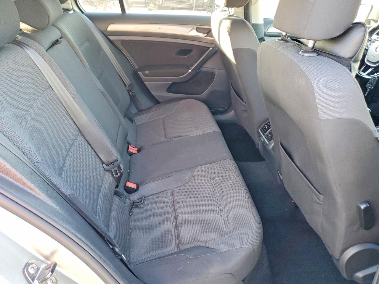 Volkswagen Golf S