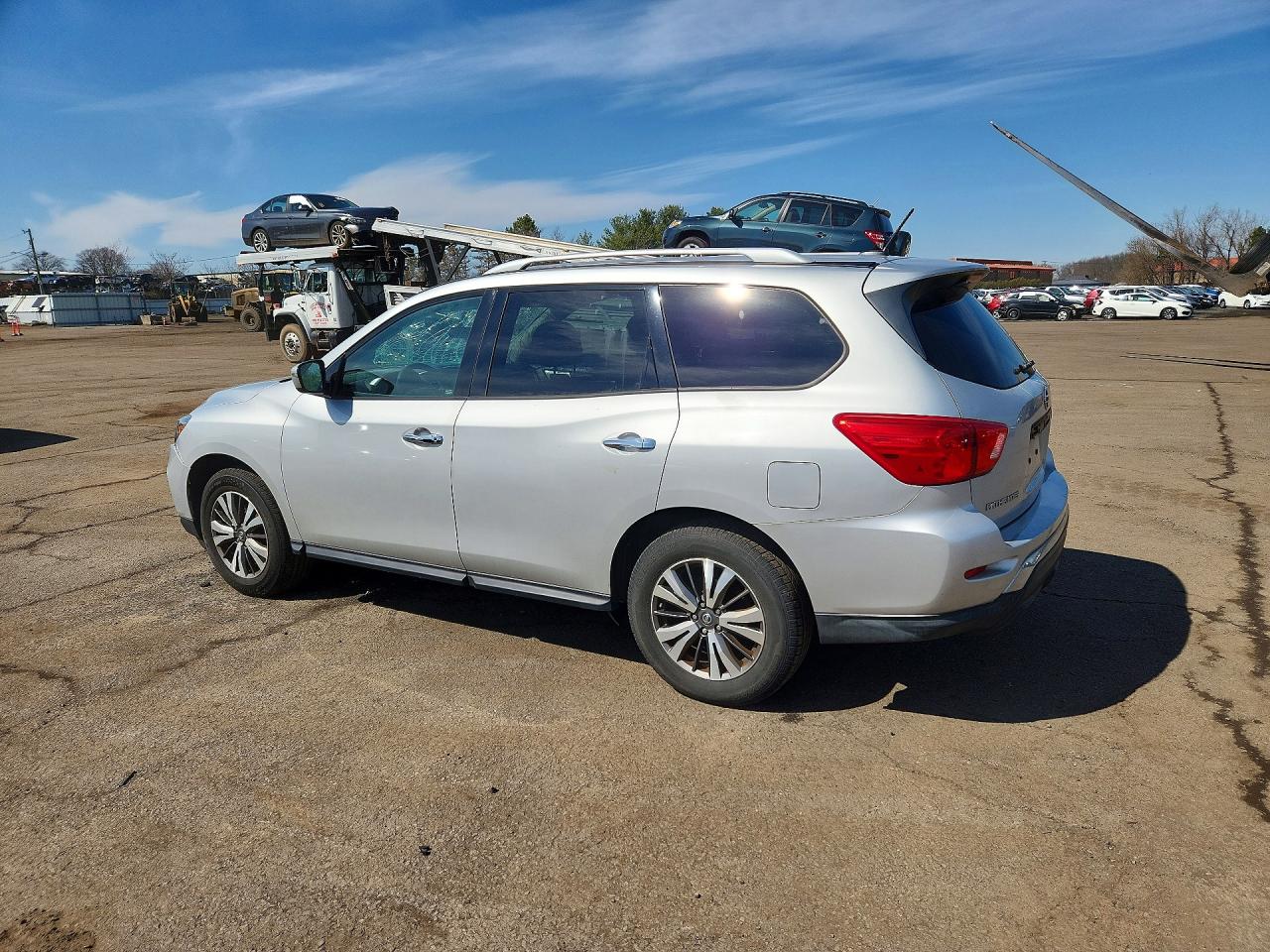 Nissan Pathfinder S