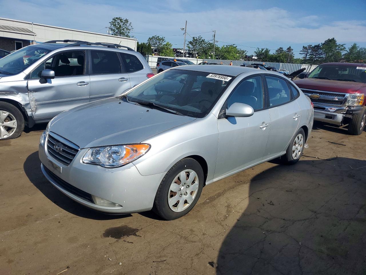 Salvage Hyundai ELANTRA Image