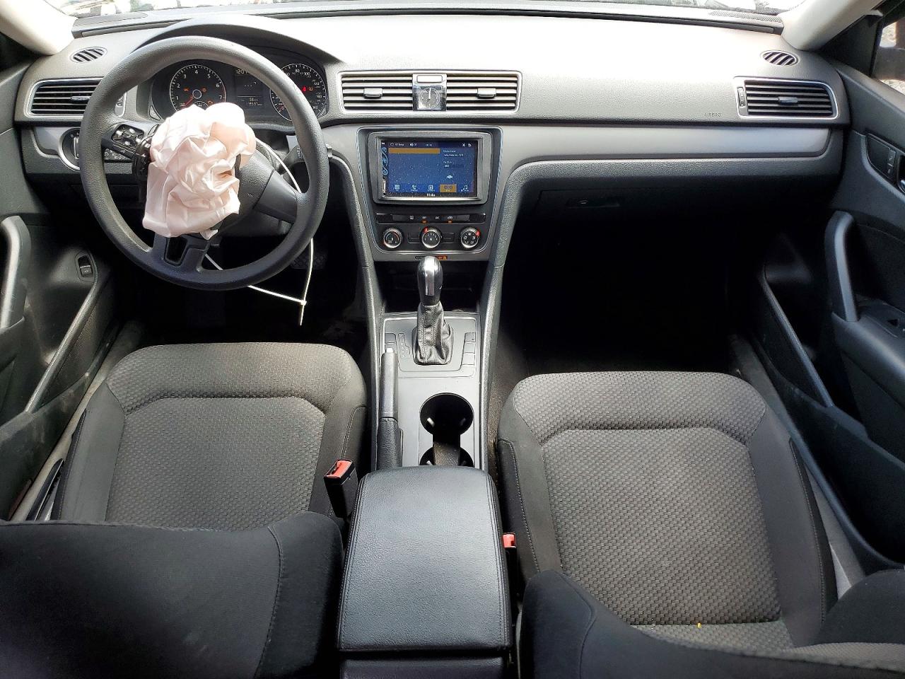 Volkswagen Passat S
