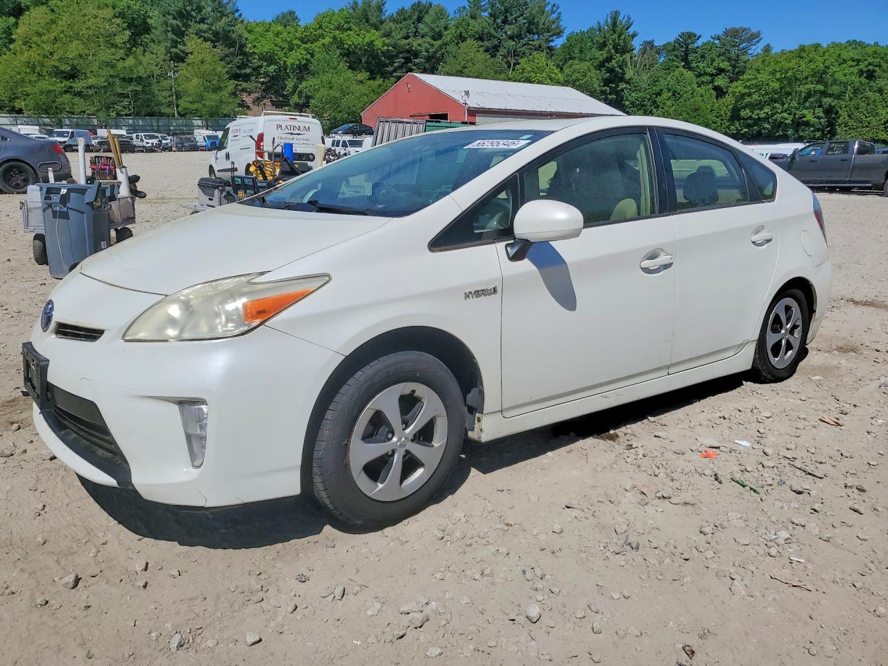 Salvage Toyota Prius Image