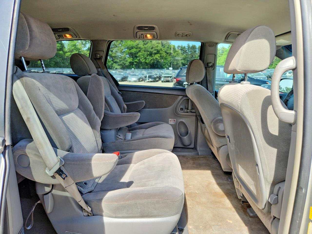 Toyota Sienna Le