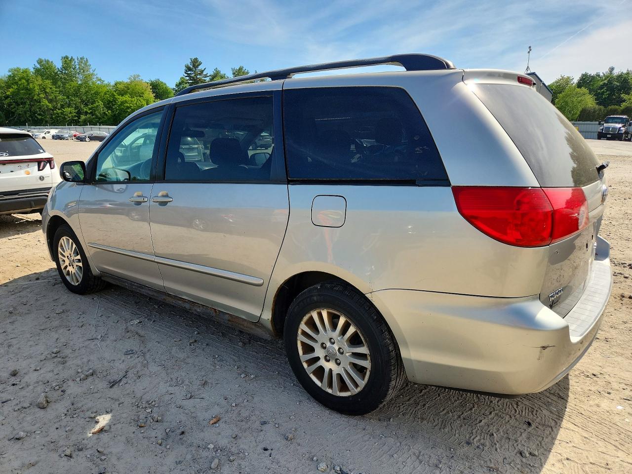 Toyota Sienna Le