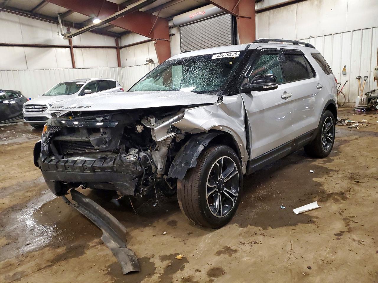 Salvage Ford Explorer Image