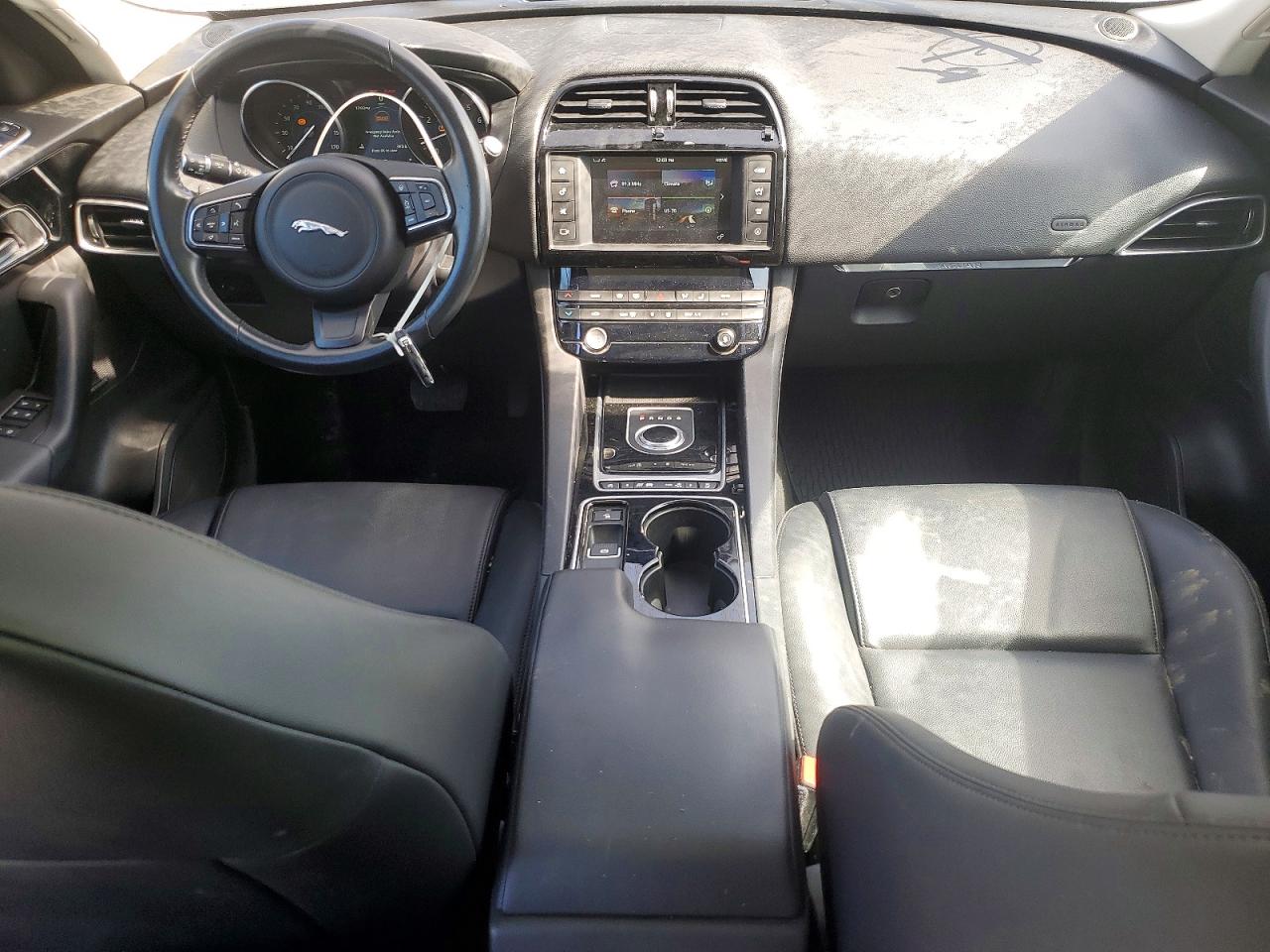 Jaguar F-PACE Premium