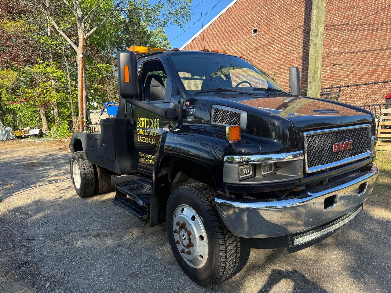 Salvage GMC C K R5500 Image