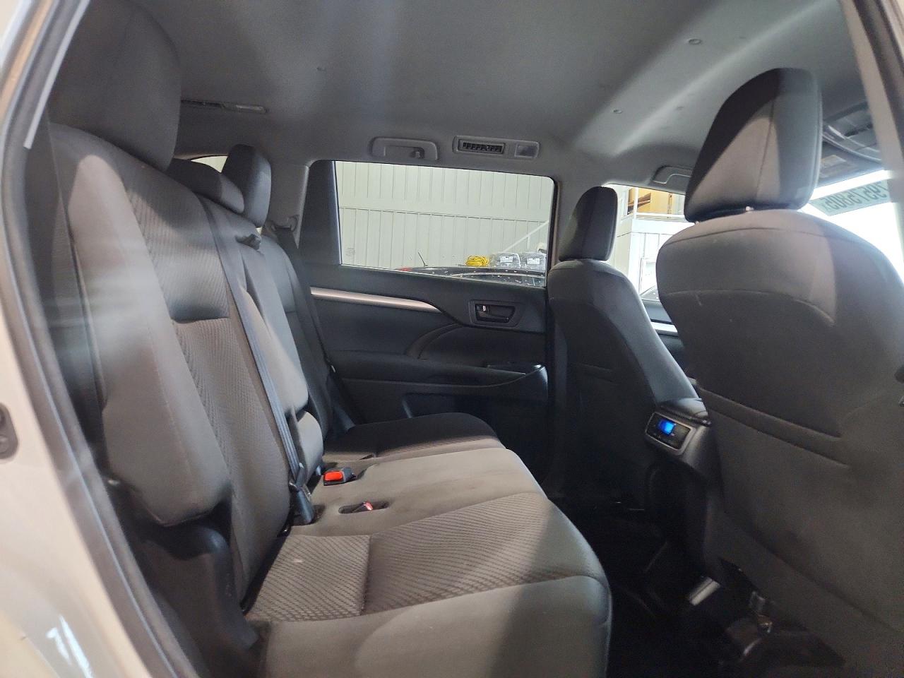 Toyota Highlander Le