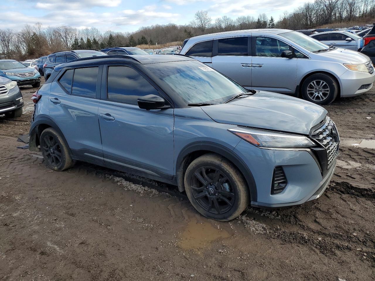 Nissan Kicks Sr