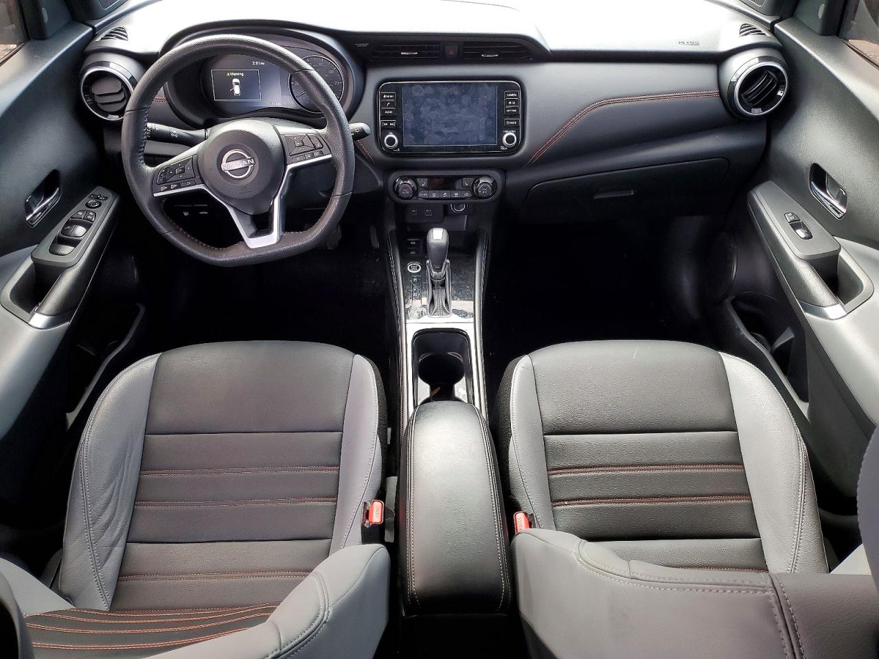 Nissan Kicks Sr