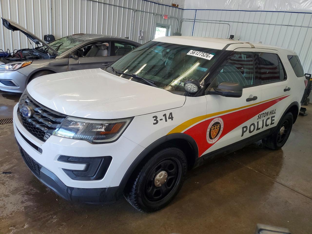 Salvage Ford Explorer Image
