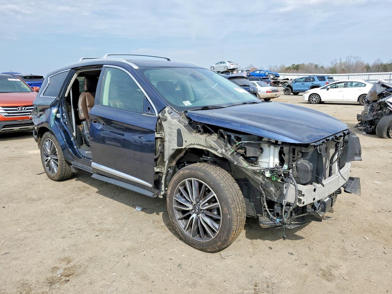 INFINITI Qx Luxe