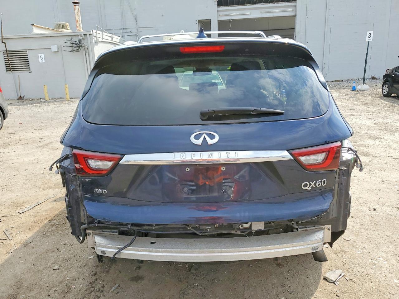 INFINITI Qx Luxe