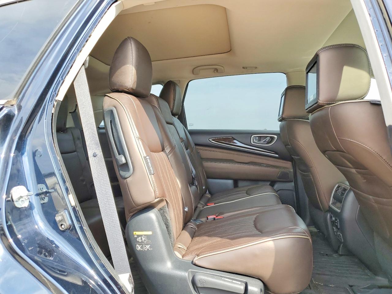 INFINITI Qx Luxe