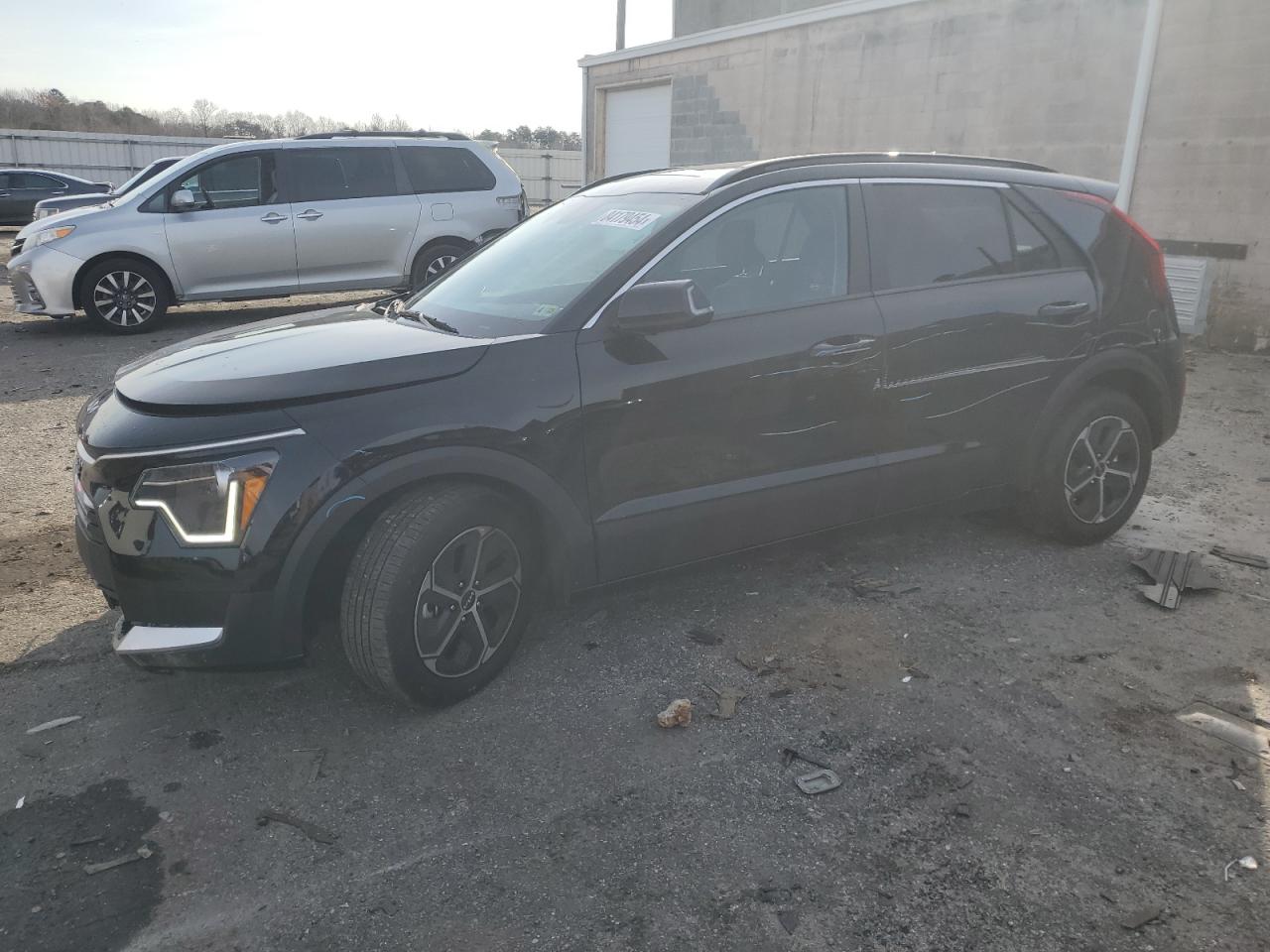 Salvage Kia Niro Image