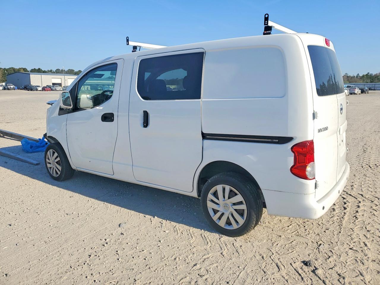 Nissan Nv