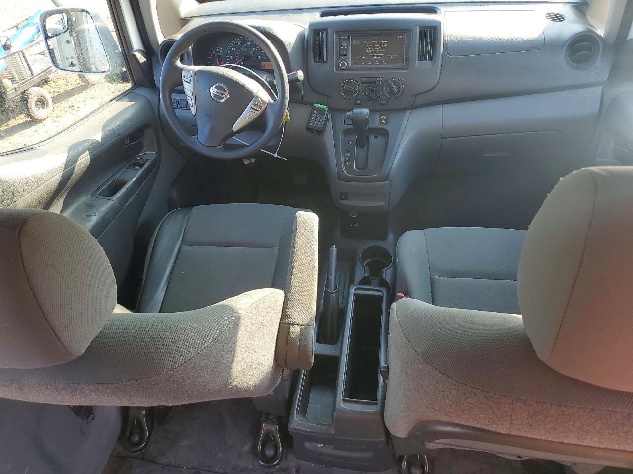 Nissan Nv