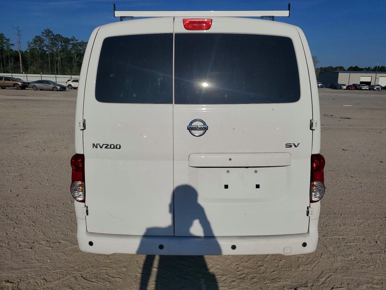 Nissan Nv